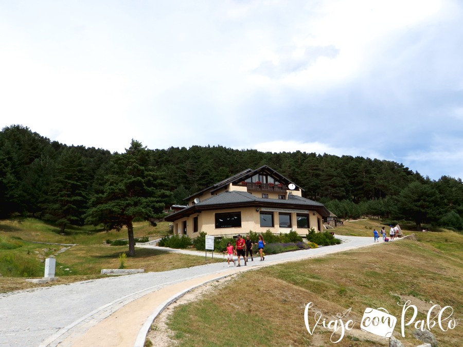 Casa del Parque del Puerto de Cotos subida a Peñalara