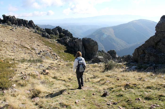 Bajada desde la cresta a la Cueva de la Mora