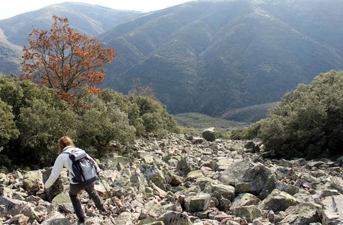 Bajada por la pedrera Cueva de la Mora