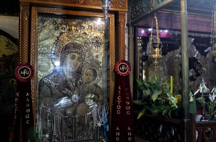 Cuadro de la Virgen y el niño en la basílica de la Natividad Belén desde Jerusalén