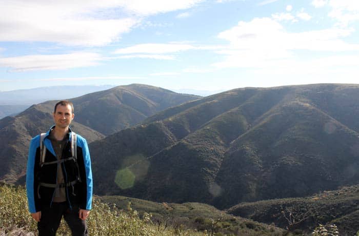 Pablo y el pico del Castillo Viejo de Valero Cueva de la Mora