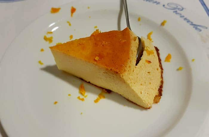 Flan con ralladura de naranja comer en Rosas