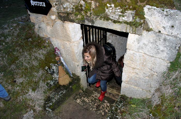 Saliendo de una de las bodegas de Zazuar Ribera del Duero Burgalesa