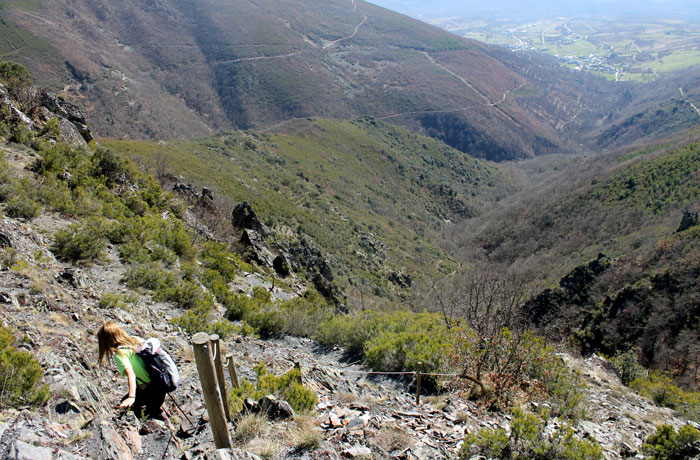 Descenso desde el mirador ruta de las Fuentes Medicinales