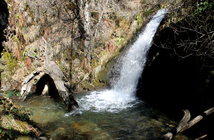 Fuente del Azufre ruta de las Fuentes Medicinales