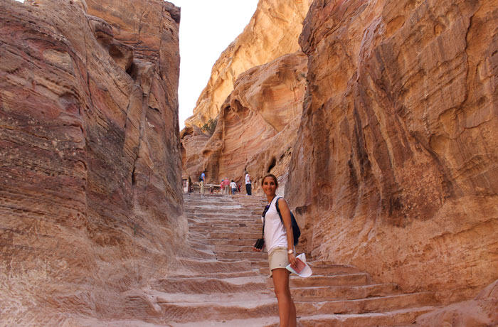 Escaleras de subida al Monasterio que ver en Petra