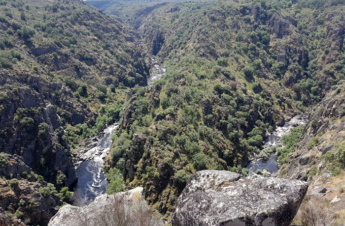 Meandro que forma el río Huebra