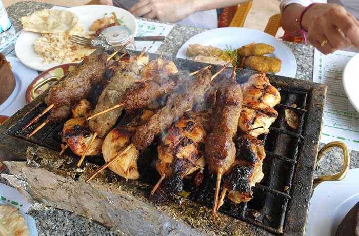 Pinchos de ternera y pollo