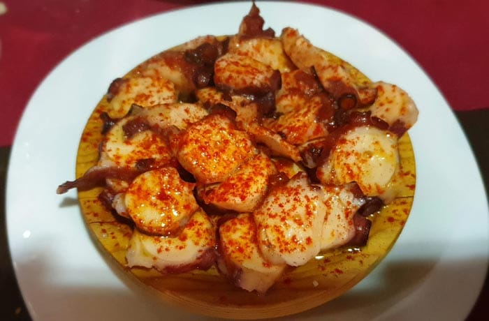 Pulpo a feira de Os Candis comer en O Grove