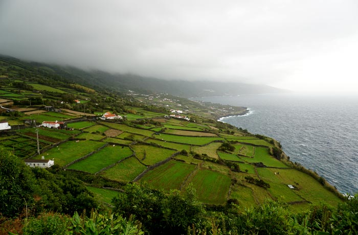 Vista de la costa de Pico en el entorno de Lajes Pico Azores