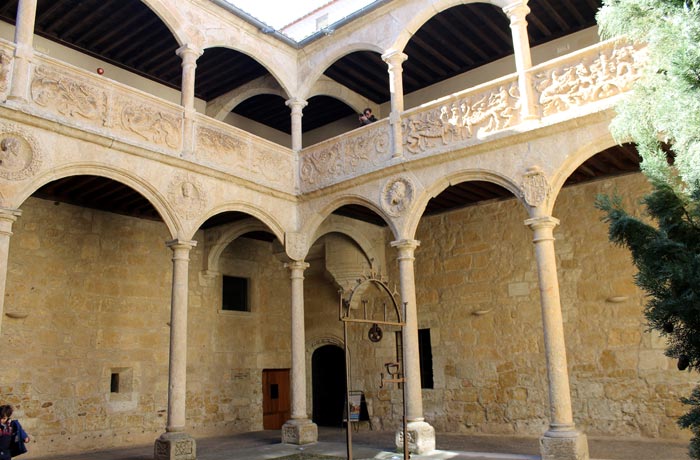 Patio plateresco del palacio de Los Águila que ver en Ciudad Rodrigo