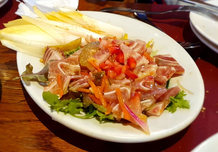 Ensalada de oreja y endivias Jornadas de la Matanza