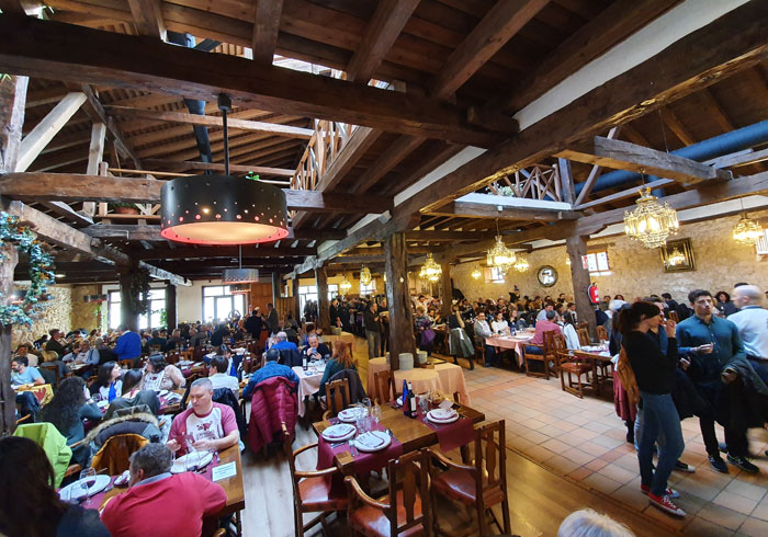 Salón donde se celebran la comida de las Jornadas de la Matanza