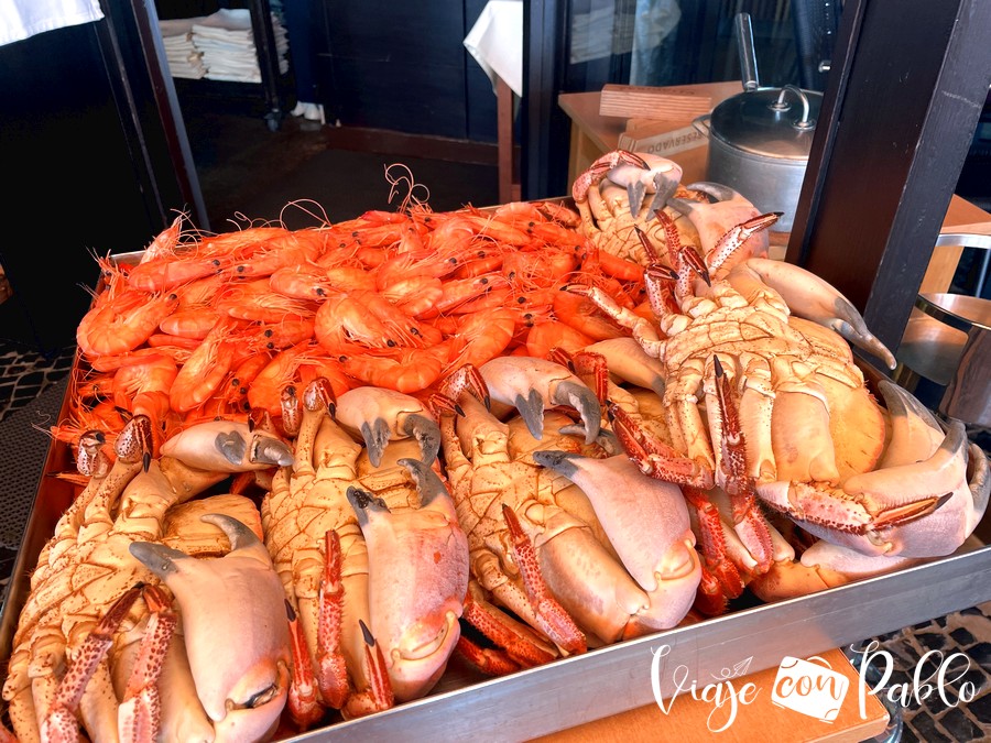 Mariscos expuestos en la marisquería Aquário 