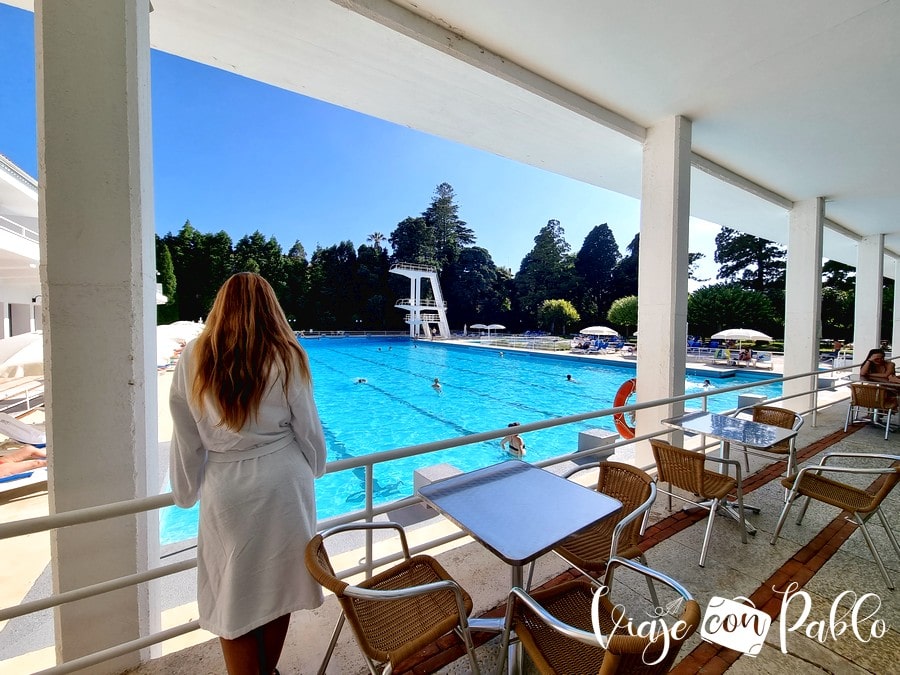 Vista de la piscina olímpica del Grande Hotel de Luso