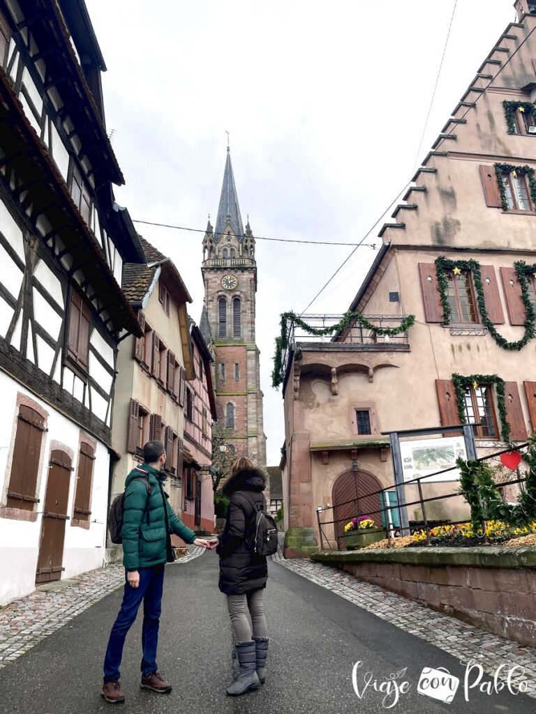 Iglesia y ayuntamiento de Dambach-la-Ville