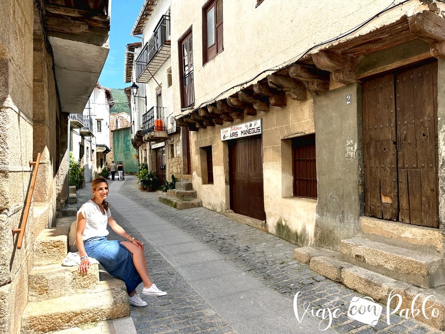 Una de las calles más pintorescas de San Martín de Trevejo